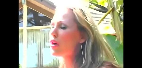  Hot MILF with natural tits Mandy Bright gets her tight asshole fucked hard at the backyard